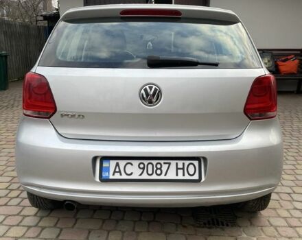 Серый Фольксваген Поло, объемом двигателя 1.4 л и пробегом 250 тыс. км за 5700 $, фото 1 на Automoto.ua