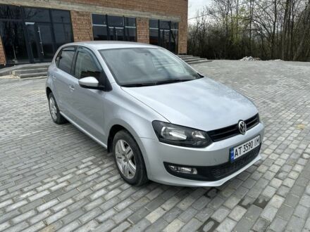 Серый Фольксваген Поло, объемом двигателя 1.2 л и пробегом 150 тыс. км за 7600 $, фото 1 на Automoto.ua