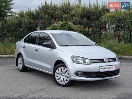 Фольксваген Поло 2013 у Хмельницькому на Automoto.ua Сірий Фольксваген Поло, об'ємом двигуна 1.6 л та пробігом 67 тис. км за 7499 $, фото 1 на Automoto.ua