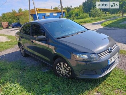 Фольксваген Поло 2013 у Кривому Розі на Automoto.ua Сірий Фольксваген Поло, об'ємом двигуна 1.6 л та пробігом 280 тис. км за 6300 $, фото 1 на Automoto.ua
