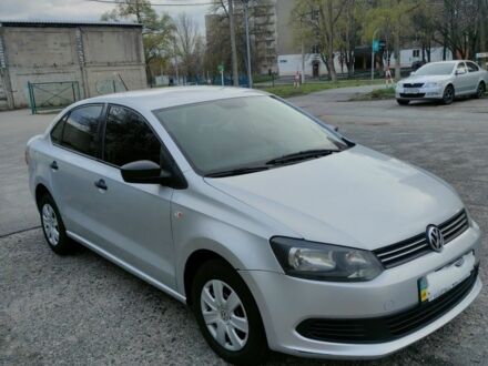 Фольксваген Поло 2013 у Купянске на Automoto.ua Сірий Фольксваген Поло, об'ємом двигуна 1.6 л та пробігом 184 тис. км за 8300 $, фото 1 на Automoto.ua