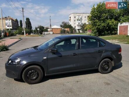 Фольксваген Поло 2013 в Киеве на Automoto.ua Серый Фольксваген Поло, объемом двигателя 1.6 л и пробегом 192 тыс. км за 7500 $, фото 1 на Automoto.ua