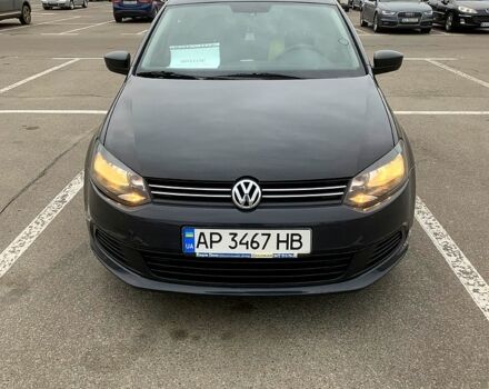 Серый Фольксваген Поло, объемом двигателя 1.6 л и пробегом 95 тыс. км за 8500 $, фото 1 на Automoto.ua