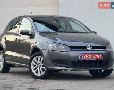 Серый Фольксваген Поло, объемом двигателя 1.2 л и пробегом 199 тыс. км за 8900 $, фото 1 на Automoto.ua