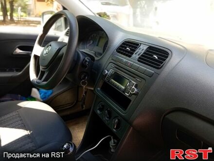 Серый Фольксваген Поло, объемом двигателя 1.6 л и пробегом 74 тыс. км за 10700 $, фото 1 на Automoto.ua