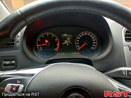 Серый Фольксваген Поло, объемом двигателя 1.4 л и пробегом 68 тыс. км за 12000 $, фото 1 на Automoto.ua