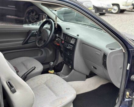 Синий Фольксваген Поло, объемом двигателя 1.4 л и пробегом 254 тыс. км за 1900 $, фото 5 на Automoto.ua