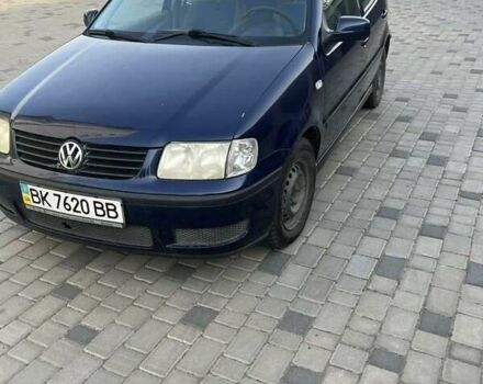 Синий Фольксваген Поло, объемом двигателя 1 л и пробегом 225 тыс. км за 2550 $, фото 2 на Automoto.ua