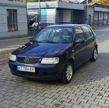 Синий Фольксваген Поло, объемом двигателя 1 л и пробегом 230 тыс. км за 2399 $, фото 2 на Automoto.ua