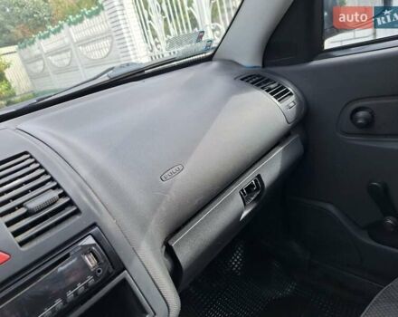 Синий Фольксваген Поло, объемом двигателя 1.4 л и пробегом 249 тыс. км за 2000 $, фото 34 на Automoto.ua