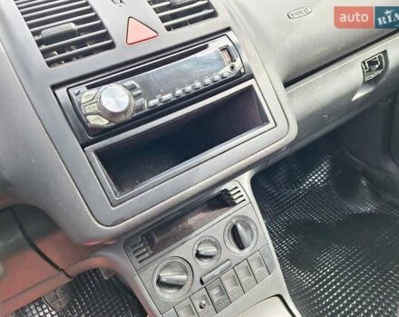 Синий Фольксваген Поло, объемом двигателя 1.4 л и пробегом 249 тыс. км за 2000 $, фото 33 на Automoto.ua