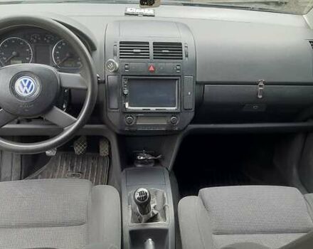 Синий Фольксваген Поло, объемом двигателя 1.4 л и пробегом 230 тыс. км за 3750 $, фото 7 на Automoto.ua