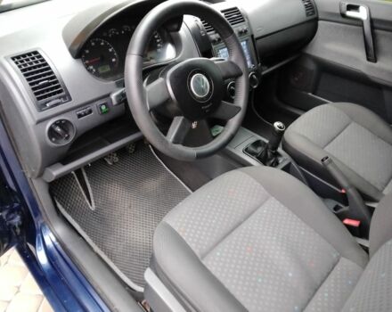 Синий Фольксваген Поло, объемом двигателя 1.4 л и пробегом 250 тыс. км за 3300 $, фото 5 на Automoto.ua