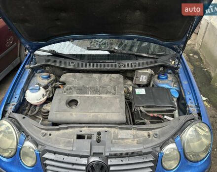 Синий Фольксваген Поло, объемом двигателя 1.4 л и пробегом 225 тыс. км за 3700 $, фото 5 на Automoto.ua
