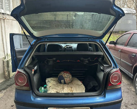 Синий Фольксваген Поло, объемом двигателя 1.4 л и пробегом 225 тыс. км за 3700 $, фото 2 на Automoto.ua