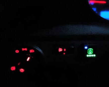 Синий Фольксваген Поло, объемом двигателя 1.4 л и пробегом 250 тыс. км за 3300 $, фото 10 на Automoto.ua