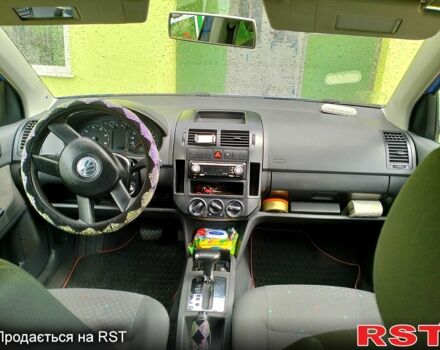 Синий Фольксваген Поло, объемом двигателя 1.4 л и пробегом 180 тыс. км за 3450 $, фото 5 на Automoto.ua