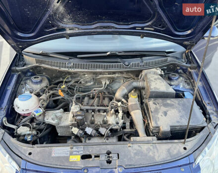 Синій Фольксваген Поло, об'ємом двигуна 1.2 л та пробігом 201 тис. км за 3999 $, фото 7 на Automoto.ua