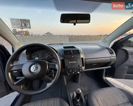 Синій Фольксваген Поло, об'ємом двигуна 1.2 л та пробігом 201 тис. км за 3999 $, фото 24 на Automoto.ua