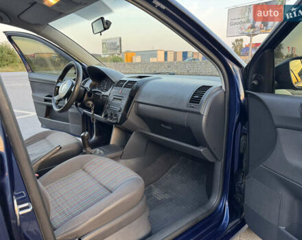 Синій Фольксваген Поло, об'ємом двигуна 1.2 л та пробігом 201 тис. км за 3999 $, фото 46 на Automoto.ua