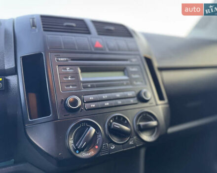 Синій Фольксваген Поло, об'ємом двигуна 1.2 л та пробігом 201 тис. км за 3999 $, фото 8 на Automoto.ua