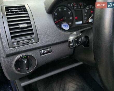 Синій Фольксваген Поло, об'ємом двигуна 1.39 л та пробігом 170 тис. км за 5699 $, фото 15 на Automoto.ua