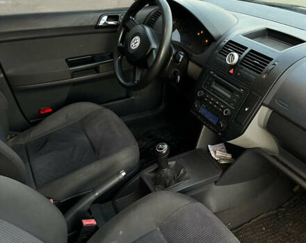 Синий Фольксваген Поло, объемом двигателя 1.2 л и пробегом 225 тыс. км за 2750 $, фото 15 на Automoto.ua