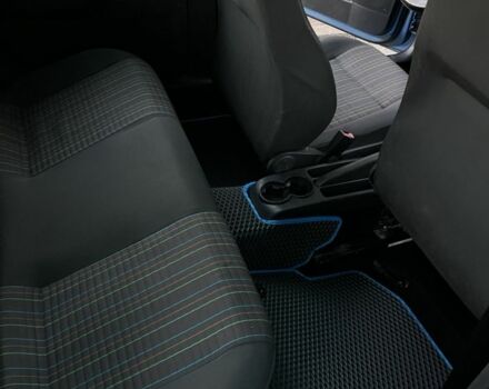 Синий Фольксваген Поло, объемом двигателя 1.4 л и пробегом 290 тыс. км за 2300 $, фото 3 на Automoto.ua