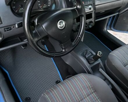 Синий Фольксваген Поло, объемом двигателя 1.4 л и пробегом 290 тыс. км за 2300 $, фото 2 на Automoto.ua