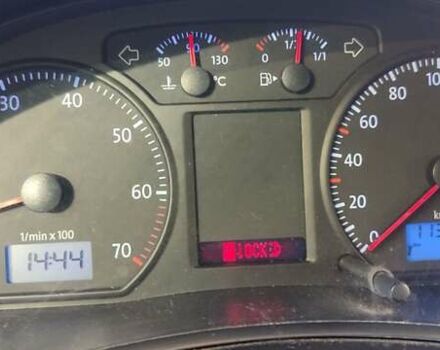 Синій Фольксваген Поло, об'ємом двигуна 1.39 л та пробігом 113 тис. км за 4200 $, фото 4 на Automoto.ua