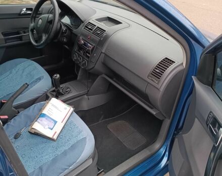 Синий Фольксваген Поло, объемом двигателя 1.4 л и пробегом 146 тыс. км за 5000 $, фото 5 на Automoto.ua