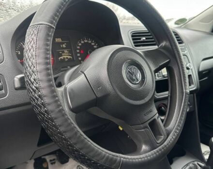 Синий Фольксваген Поло, объемом двигателя 1.2 л и пробегом 225 тыс. км за 5700 $, фото 6 на Automoto.ua