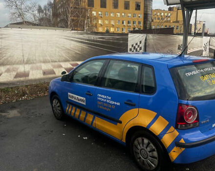 Синий Фольксваген Поло, объемом двигателя 1.2 л и пробегом 330 тыс. км за 4000 $, фото 3 на Automoto.ua