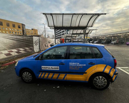 Синий Фольксваген Поло, объемом двигателя 1.2 л и пробегом 330 тыс. км за 4000 $, фото 6 на Automoto.ua