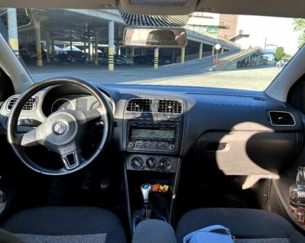 Синий Фольксваген Поло, объемом двигателя 1.2 л и пробегом 246 тыс. км за 6400 $, фото 7 на Automoto.ua