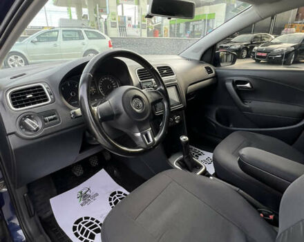 Синий Фольксваген Поло, объемом двигателя 1.2 л и пробегом 324 тыс. км за 5100 $, фото 13 на Automoto.ua