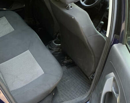 Синий Фольксваген Поло, объемом двигателя 1.2 л и пробегом 190 тыс. км за 4200 $, фото 6 на Automoto.ua