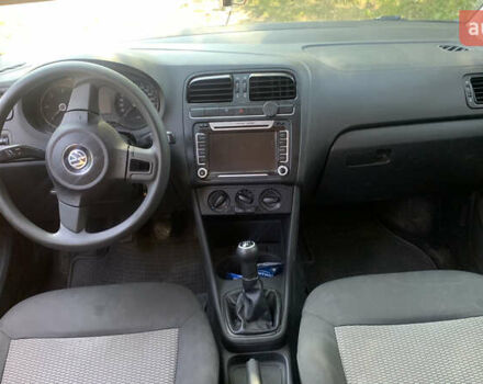 Синий Фольксваген Поло, объемом двигателя 1.2 л и пробегом 190 тыс. км за 4200 $, фото 13 на Automoto.ua