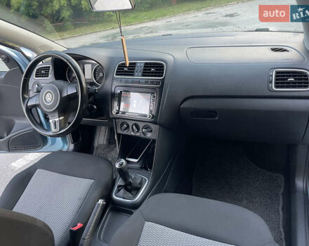 Синий Фольксваген Поло, объемом двигателя 1.2 л и пробегом 200 тыс. км за 5200 $, фото 2 на Automoto.ua