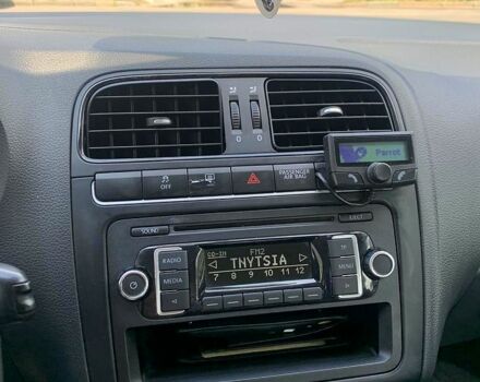 Синий Фольксваген Поло, объемом двигателя 1.2 л и пробегом 249 тыс. км за 6000 $, фото 8 на Automoto.ua