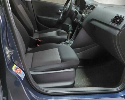 Синій Фольксваген Поло, об'ємом двигуна 1.6 л та пробігом 246 тис. км за 5550 $, фото 9 на Automoto.ua