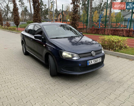 Синий Фольксваген Поло, объемом двигателя 1.6 л и пробегом 295 тыс. км за 5900 $, фото 2 на Automoto.ua