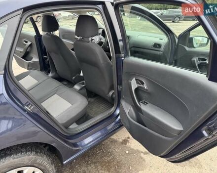 Синій Фольксваген Поло, об'ємом двигуна 1.6 л та пробігом 318 тис. км за 5400 $, фото 13 на Automoto.ua