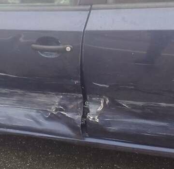 Синий Фольксваген Поло, объемом двигателя 1.6 л и пробегом 410 тыс. км за 3600 $, фото 3 на Automoto.ua