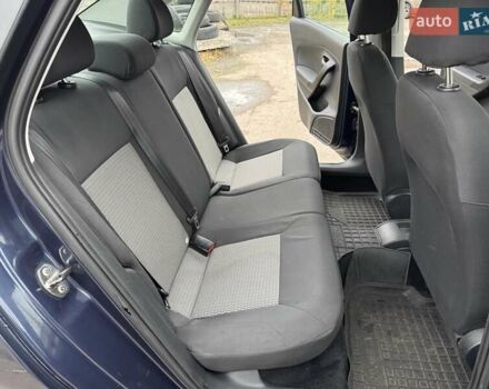 Синій Фольксваген Поло, об'ємом двигуна 1.6 л та пробігом 318 тис. км за 5400 $, фото 14 на Automoto.ua