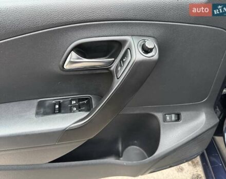 Синій Фольксваген Поло, об'ємом двигуна 1.6 л та пробігом 318 тис. км за 5400 $, фото 19 на Automoto.ua