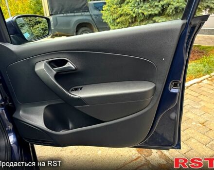 Синий Фольксваген Поло, объемом двигателя 1.4 л и пробегом 166 тыс. км за 10000 $, фото 6 на Automoto.ua