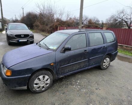 Синий Фольксваген Поло, объемом двигателя 1.6 л и пробегом 250 тыс. км за 945 $, фото 2 на Automoto.ua