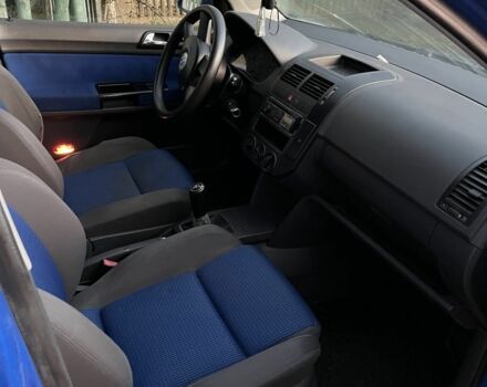 Синий Фольксваген Поло, объемом двигателя 1.2 л и пробегом 250 тыс. км за 2500 $, фото 4 на Automoto.ua