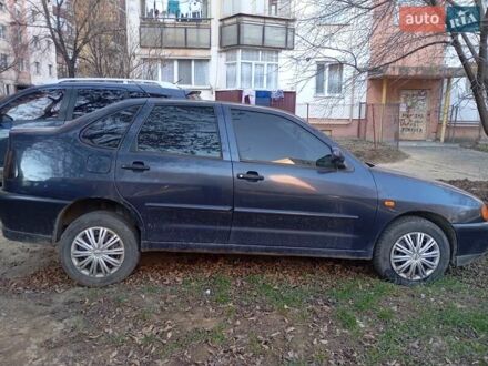 Синій Фольксваген Поло, об'ємом двигуна 1.6 л та пробігом 250 тис. км за 1300 $, фото 1 на Automoto.ua